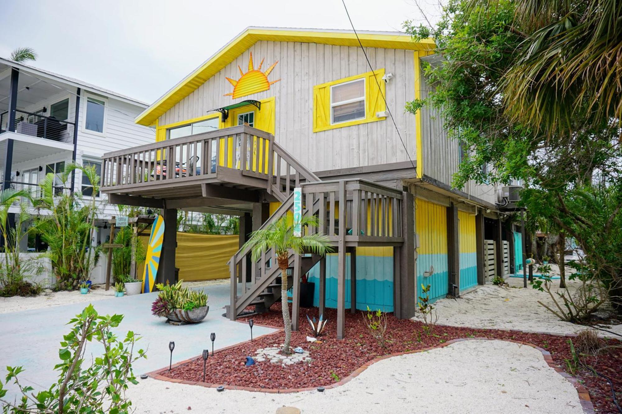 בראדנטון ביץ' Ami Beach Shack מראה חיצוני תמונה
