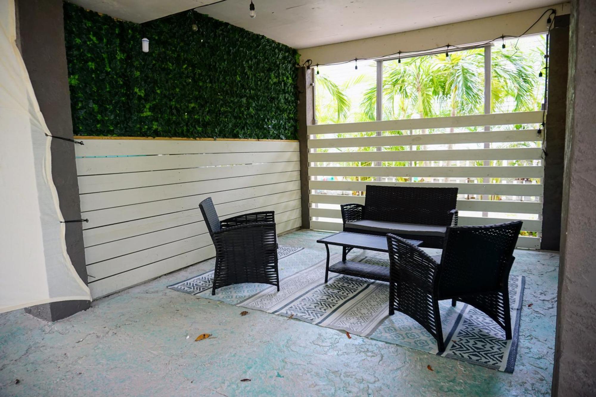 בראדנטון ביץ' Ami Beach Shack מראה חיצוני תמונה