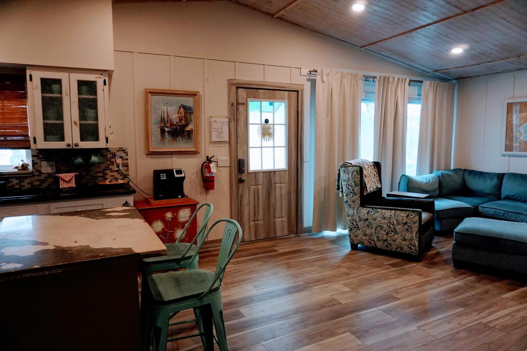 בראדנטון ביץ' Ami Beach Shack מראה חיצוני תמונה