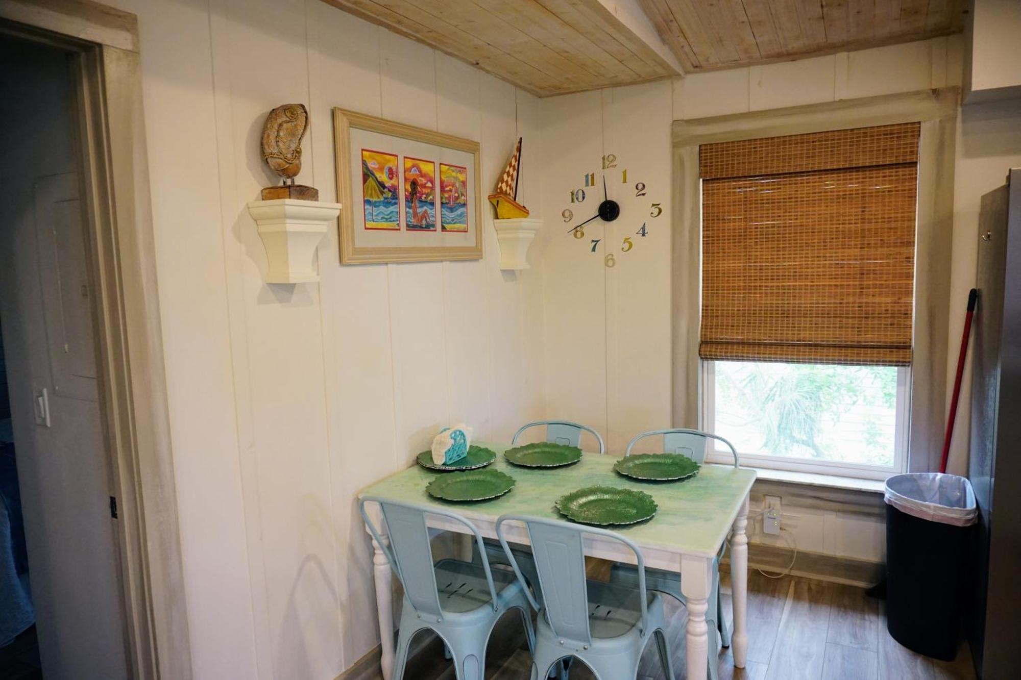 בראדנטון ביץ' Ami Beach Shack מראה חיצוני תמונה